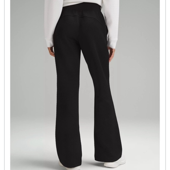 Lululemon Textured High Rise Flared Track Pant Black Size 12 NWT - Picture 2 of 11